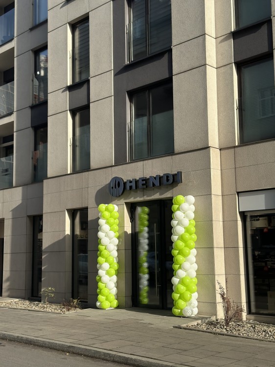 Słupki balonowe, girlanda klasyczna na otwarcie Sklepu