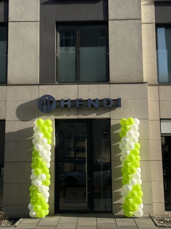 Słupki balonowe, girlanda klasyczna na otwarcie Sklepu