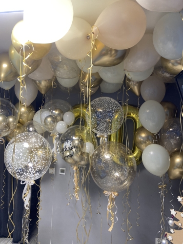 Zestaw Premium Balonów z Helem na 30 Urodziny dla Niej, Bubble z małymi balonikami ta personalizowanym napisem