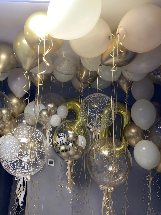 Zestaw Premium Balonów z Helem na 30 Urodziny dla Niej, Bubble z małymi balonikami ta personalizowanym napisem