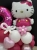 Ekskluzywna dekoracja balonowa stojąca z CYFRĄ FUKSJA I HELLO KITTY BalonoGram